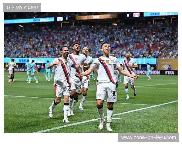 尤文前场高压迫使对方在后场犯错