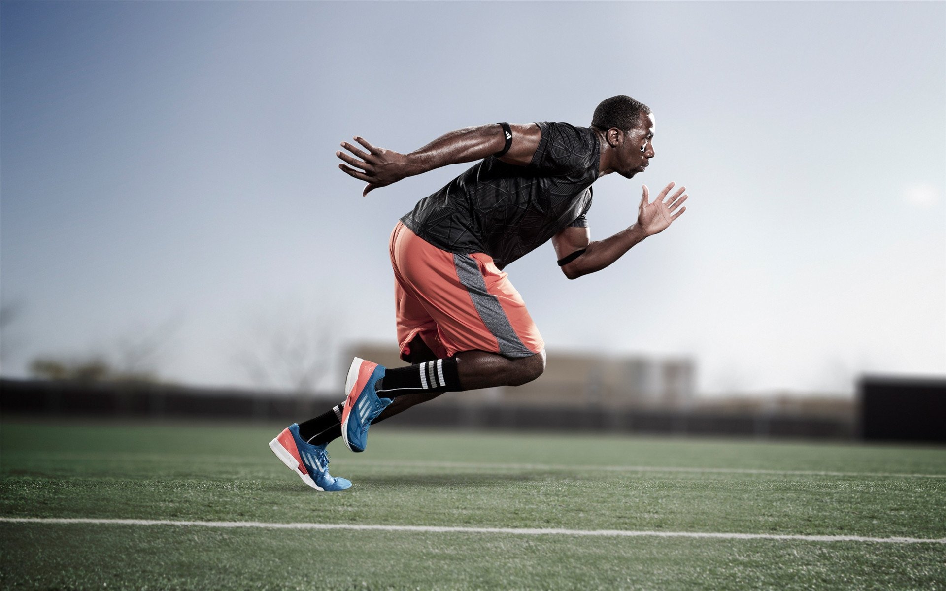 创新战场，科技助力未来电竞无限可能！