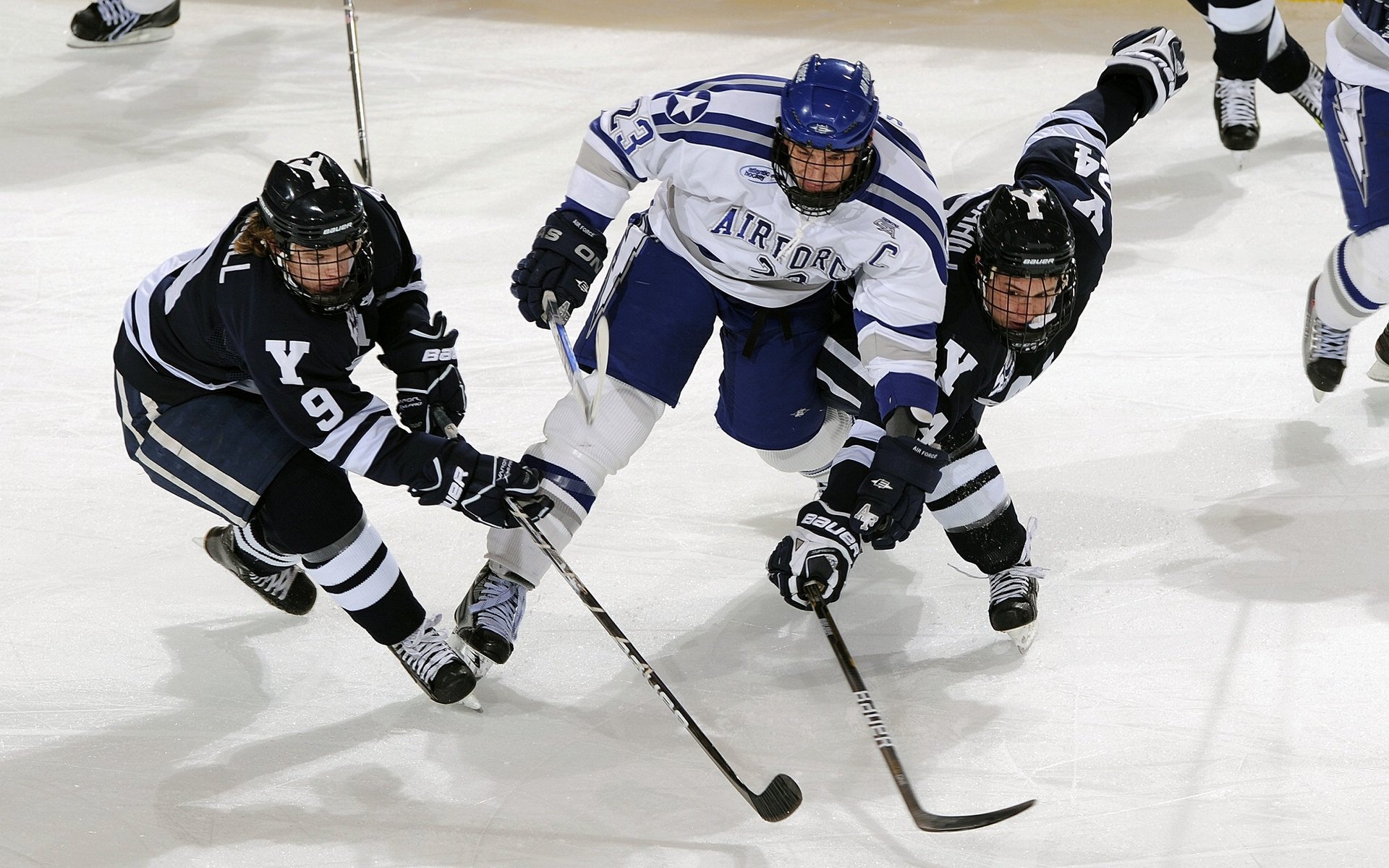 热火召开团队会议明确阶段目标任务分配，会议团队展示话术