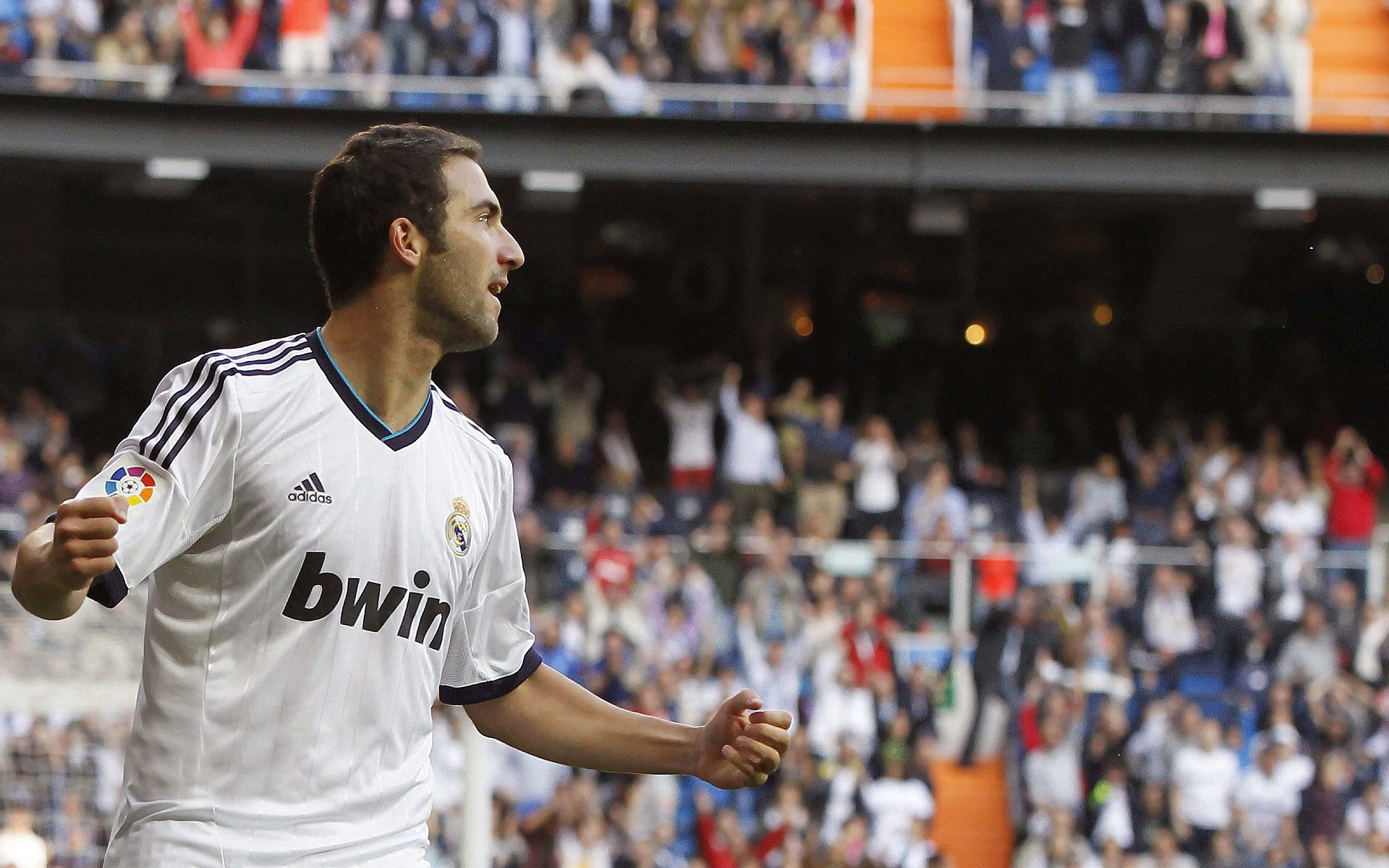 贝尔哈德·福特：通过全能表现，成为全黑队战术调整的核心，贝尔福特vs丹亨德森