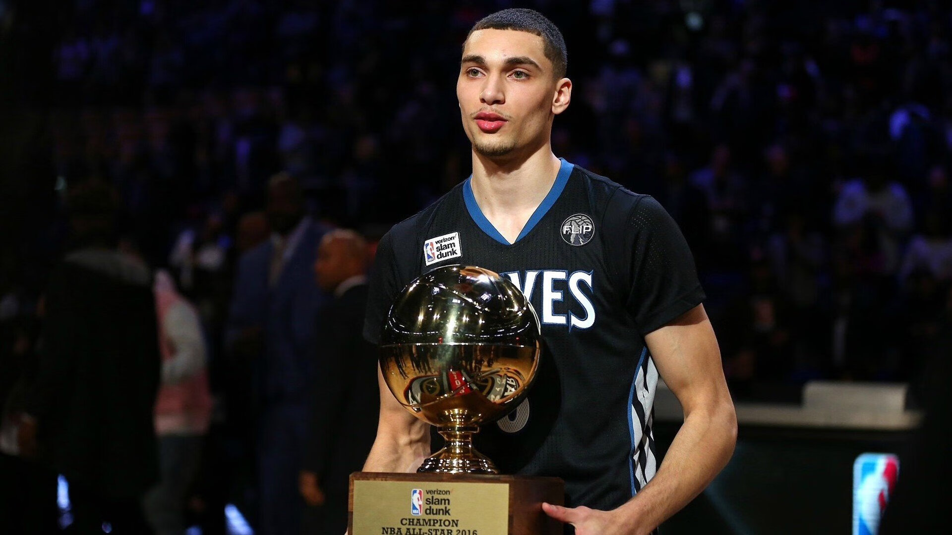 球队通过年轻化改造重建竞争力，球队通过年轻化改造重建竞争力的例子