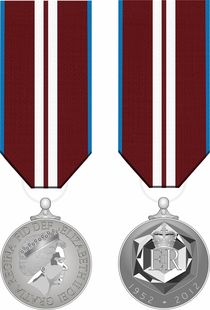 奥运奖牌设计注重手感和视觉效果，奥运奖牌制作标准